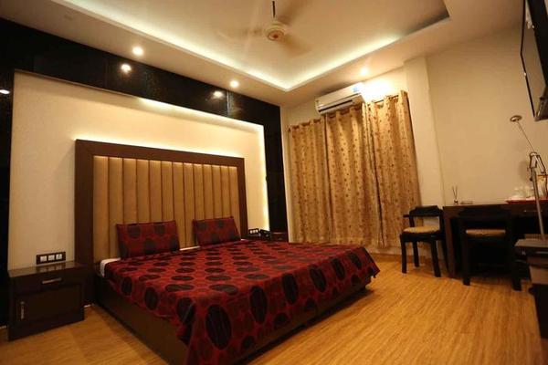 Kanak Garden Resort & Party-Lawn